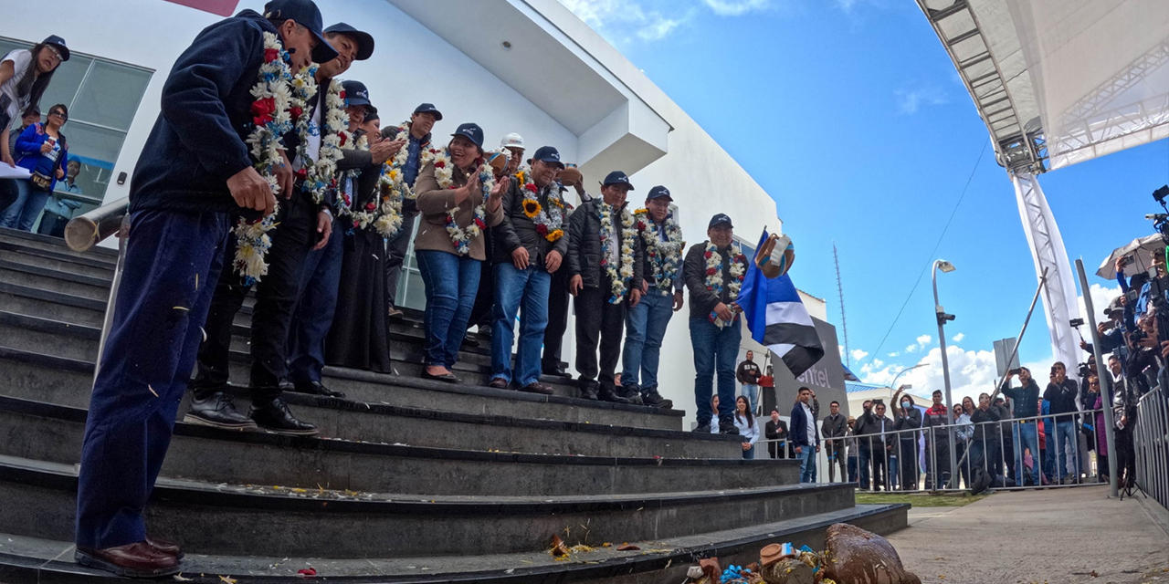 El presidente Luis Arce entrega el nuevo Data Center de Entel en el Distrito 8 de la ciudad de El Alto.