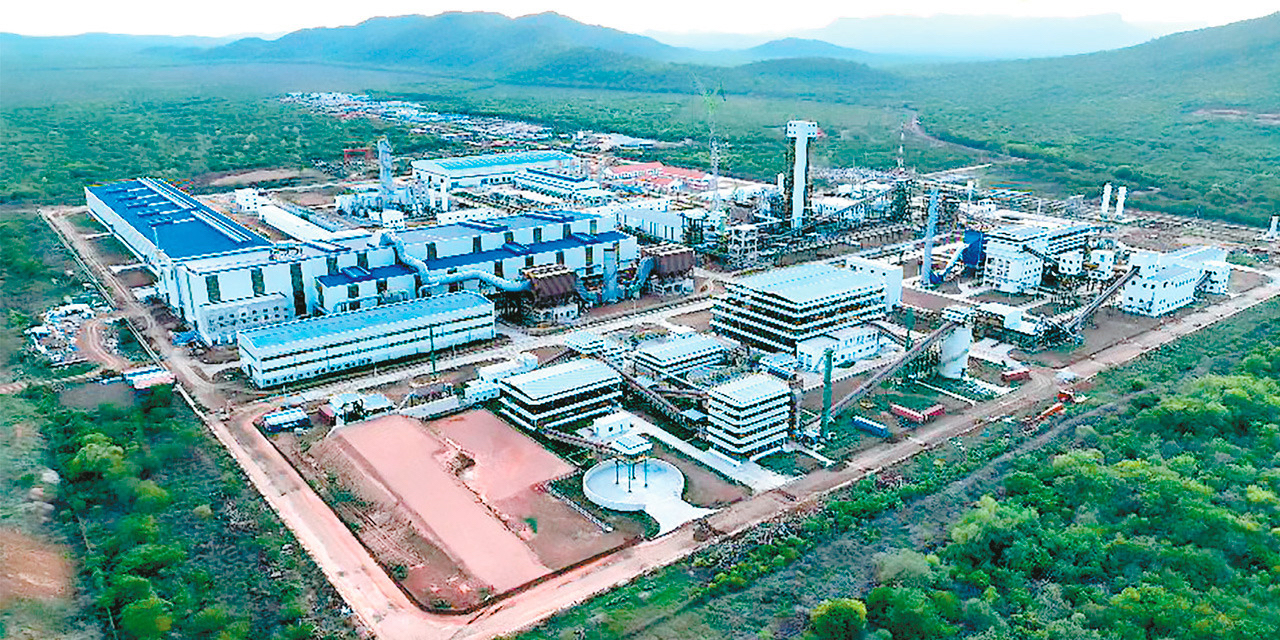 El complejo industrial ubicado en Puerto Suárez.