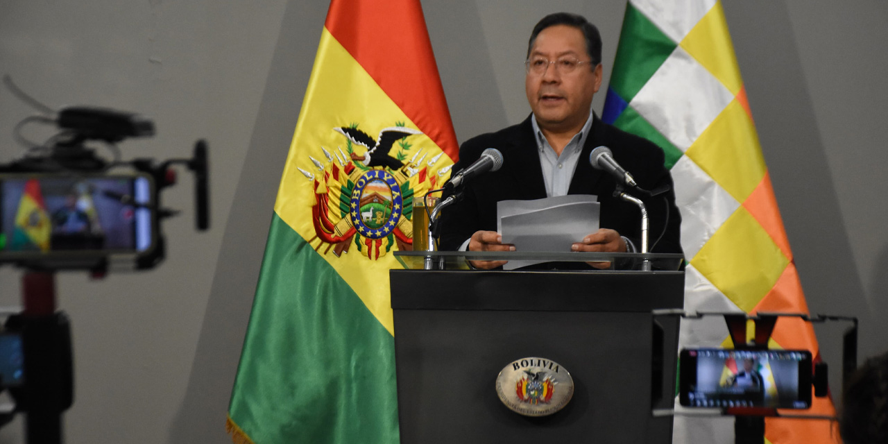 El presidente Luis Arce informa sobre su declinación a su candidatura presidencial