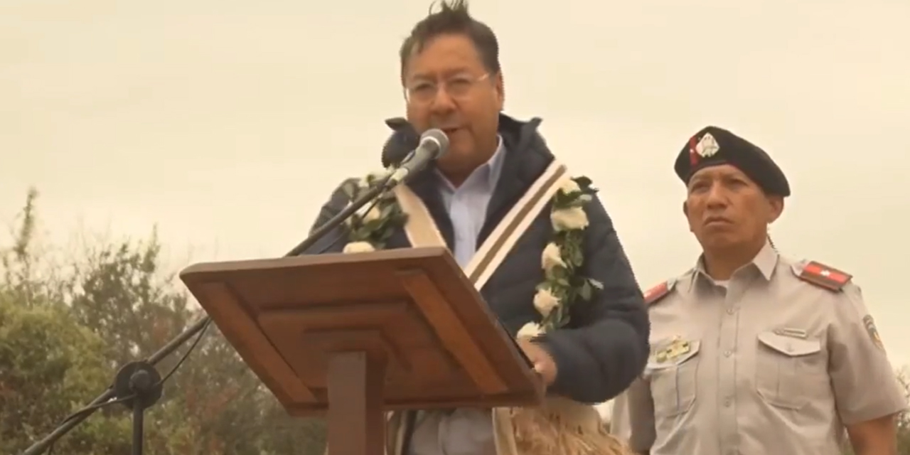 El presidente Luis Arce en la entrega de obras en Charagua.