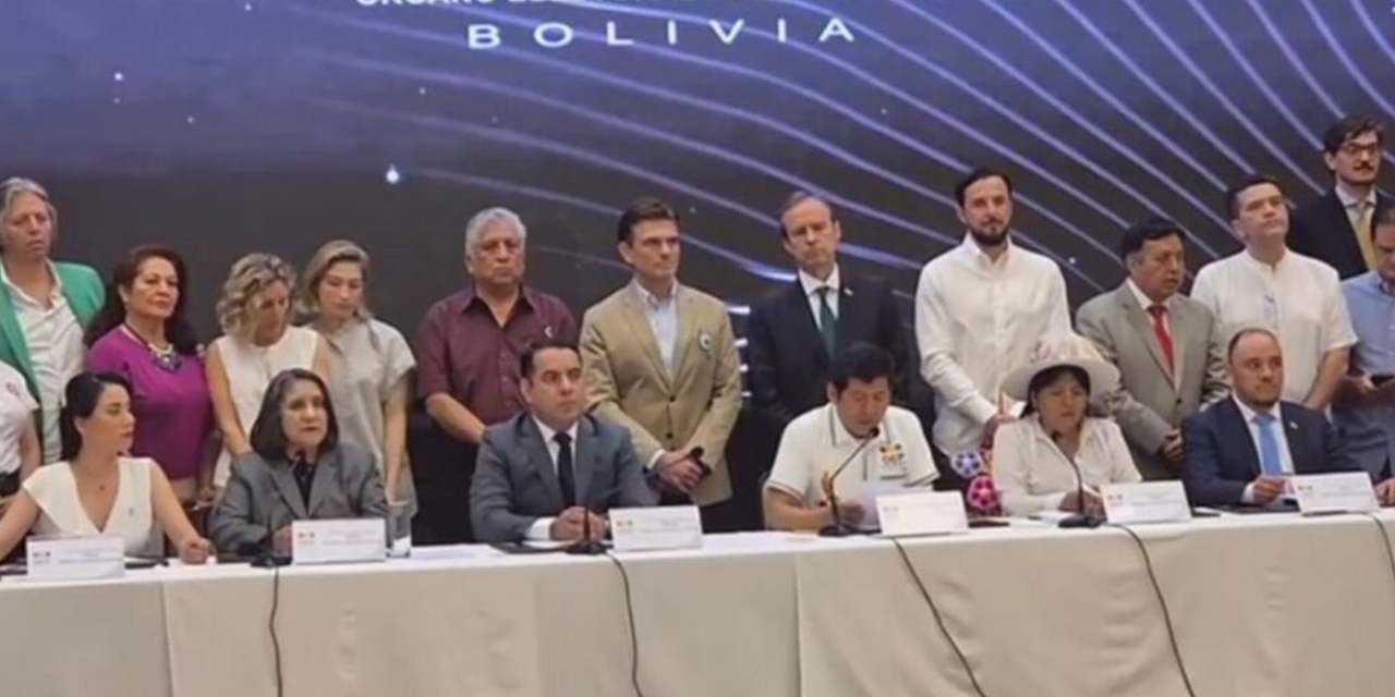 ncuentro en el que los candidatos Rodrigo Paz, del PDC, y Jorge Quiroga, de Alianza Libre, firmaron un acuerdo de no agresión electoral.