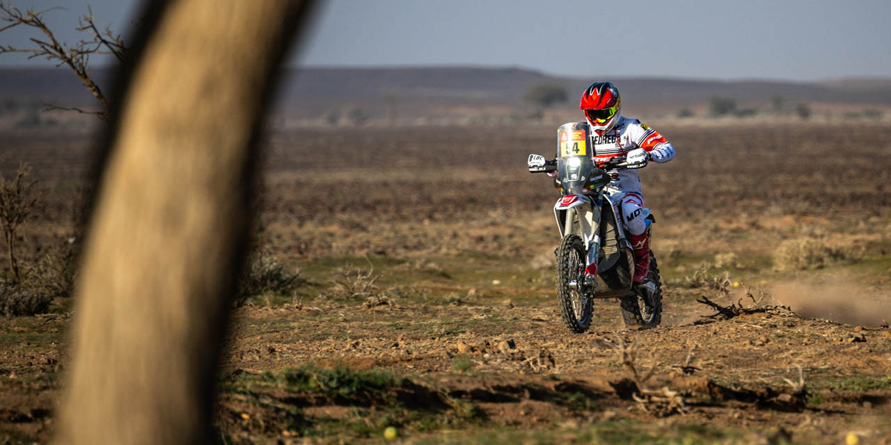 El piloto nacional Daniel Nosiglia en plena competencia durante el desarrollo de la sexta etapa de la carrera más peligrosa del mundo.