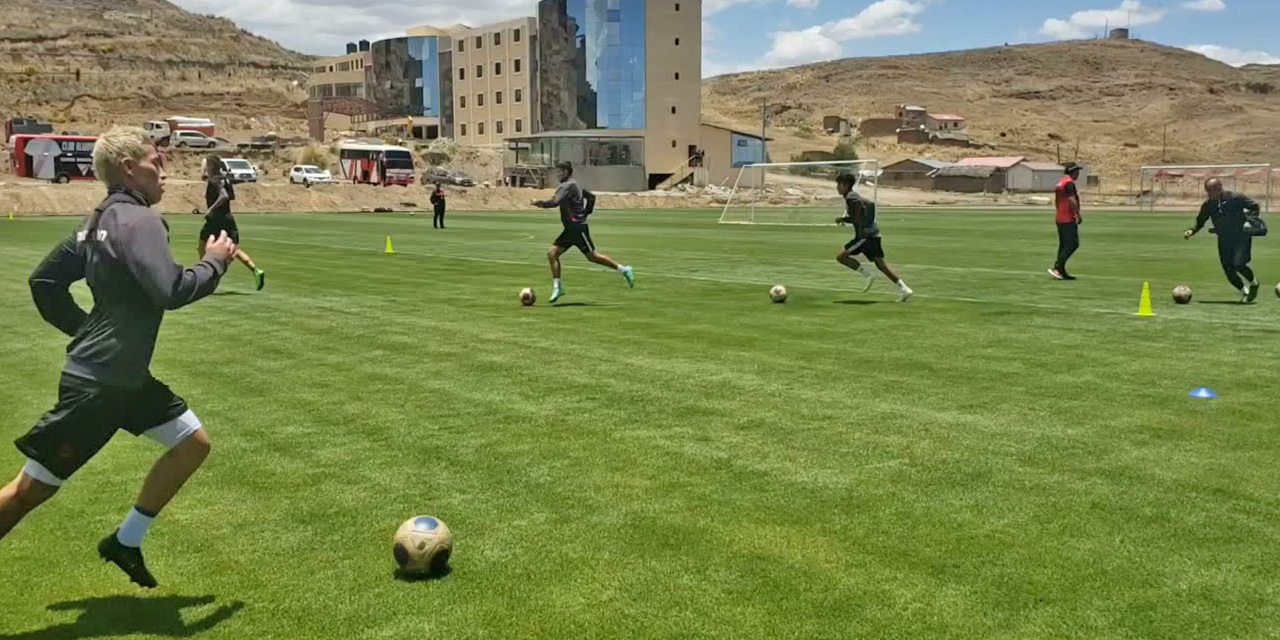 La Verde se entrenará en el CAR de Huarina