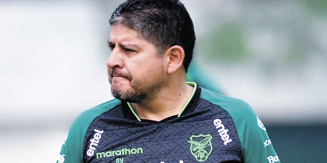 Óscar Villegas, técnico  de la Selección boliviana.