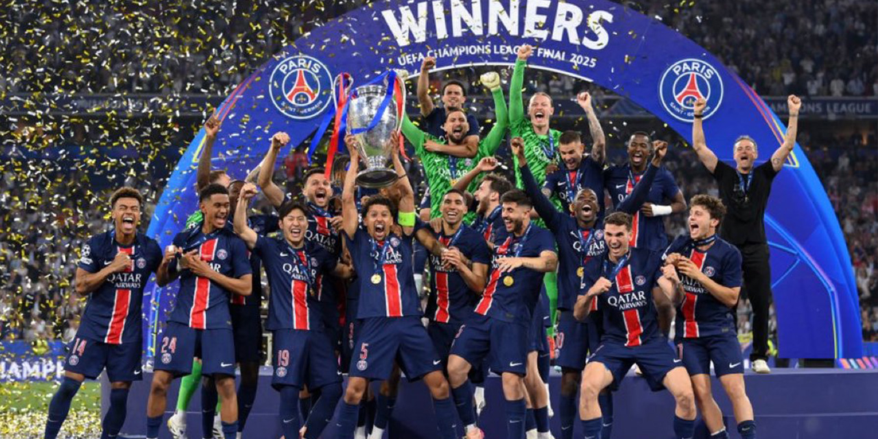 Jugadores del PSG festejan la conquista de su primera Champions League.