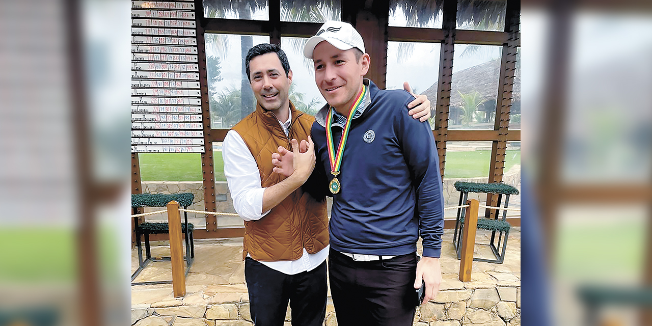La alegría del golfista Montaño (der.) luego de ganar el clasificatorio
