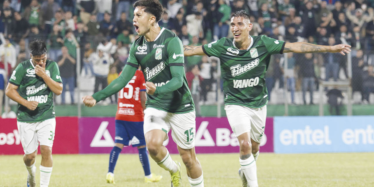Franz Gonzales (15) celebra la victoria del equipo verdolaga.