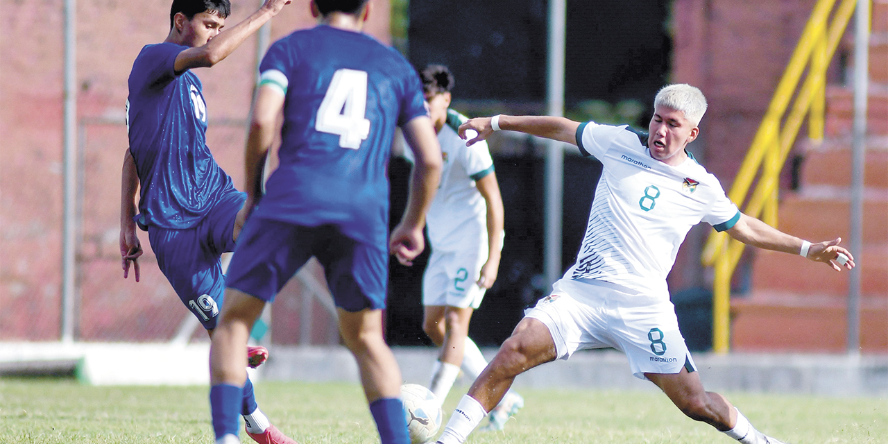 Una incidencia de un anterior compromiso entre las selecciones Sub-17 de Bolivia y Uzbekistán, que se disputó en el estadio Gilberto Parada de Montero.