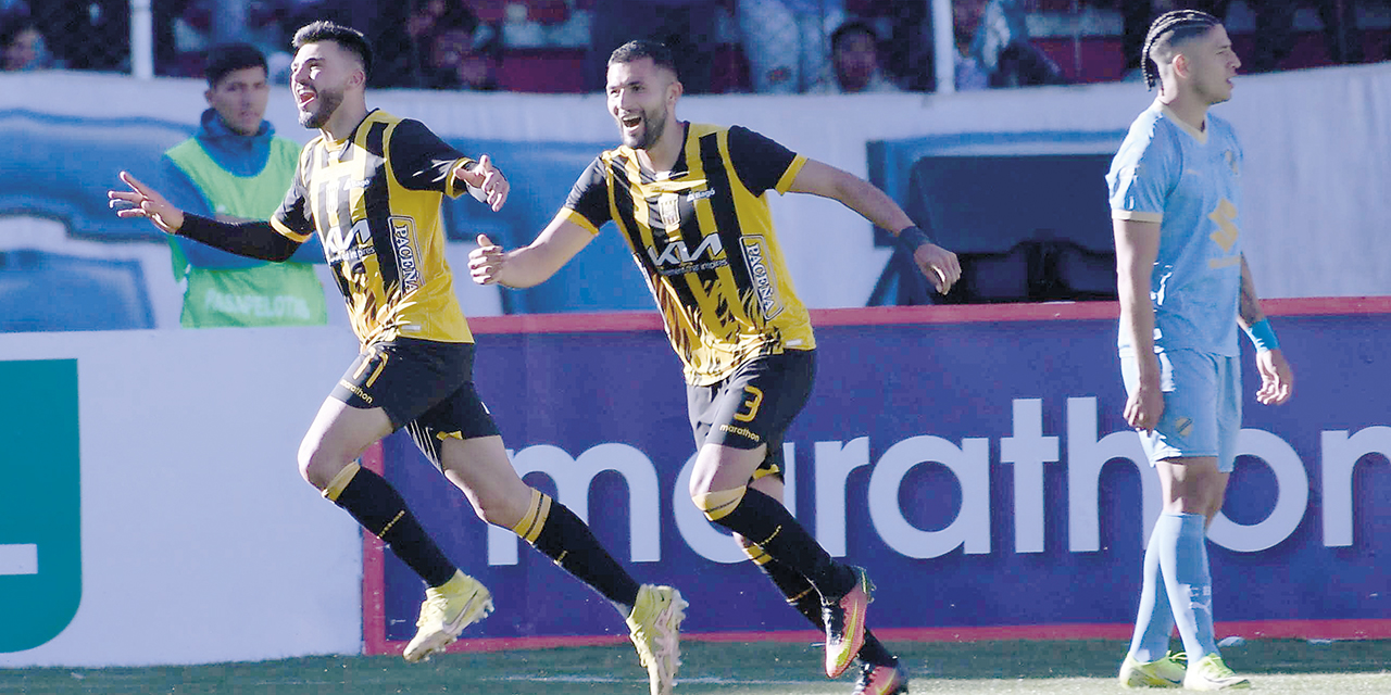 ‘Quique’ Triverio festeja su gol, el que le dio el triunfo al Tigre.