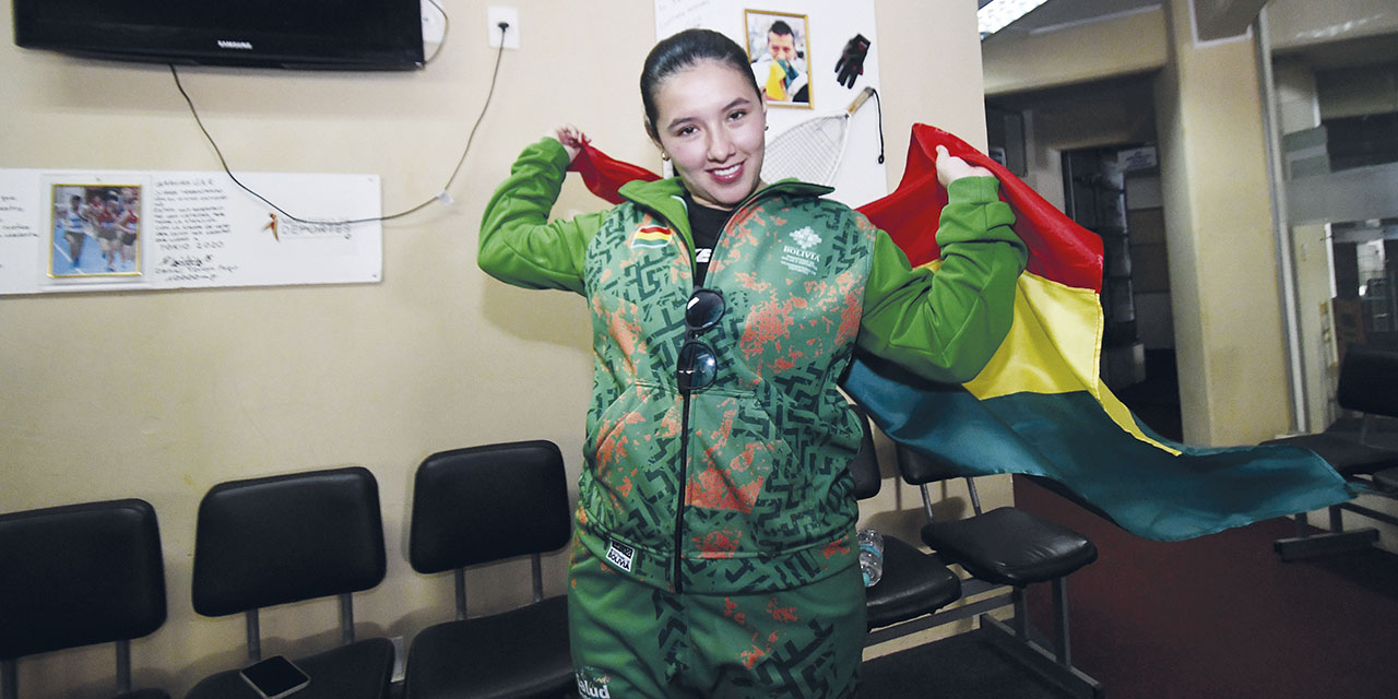 La raquetbolista Angélica Barrios es promesa de triunfo mundial.