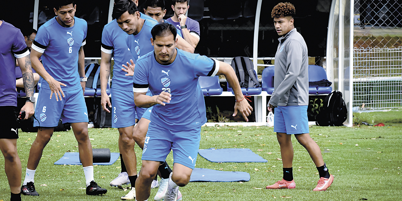 Leonel Justiniano encabeza el trabajo del cierre de prácticas del equipo celeste.