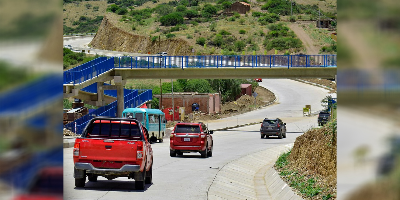 Presidente Arce destaca avance del 91% en la construcción de la doble vía Sucre-Yamparáez