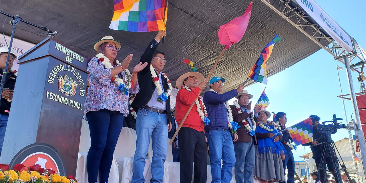 “Histórico”: Arce inaugura la primera Planta Industrial de Camélidos de Bolivia en Turco 