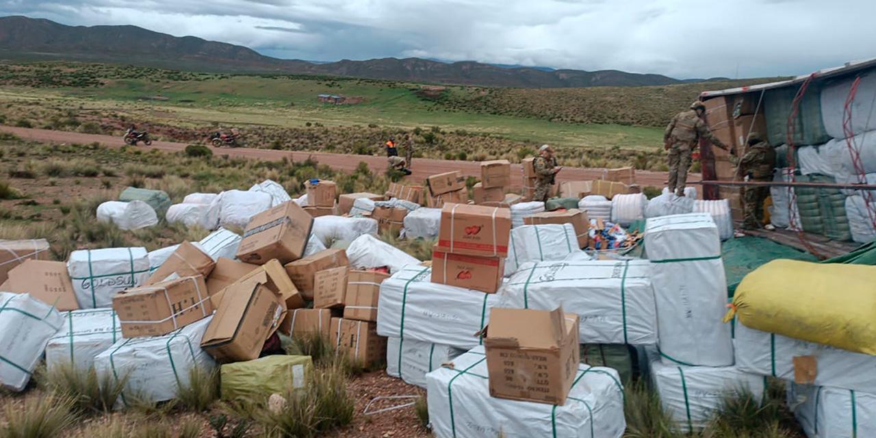 Parte de la mercadería decomisada. Foto:  Vlcc