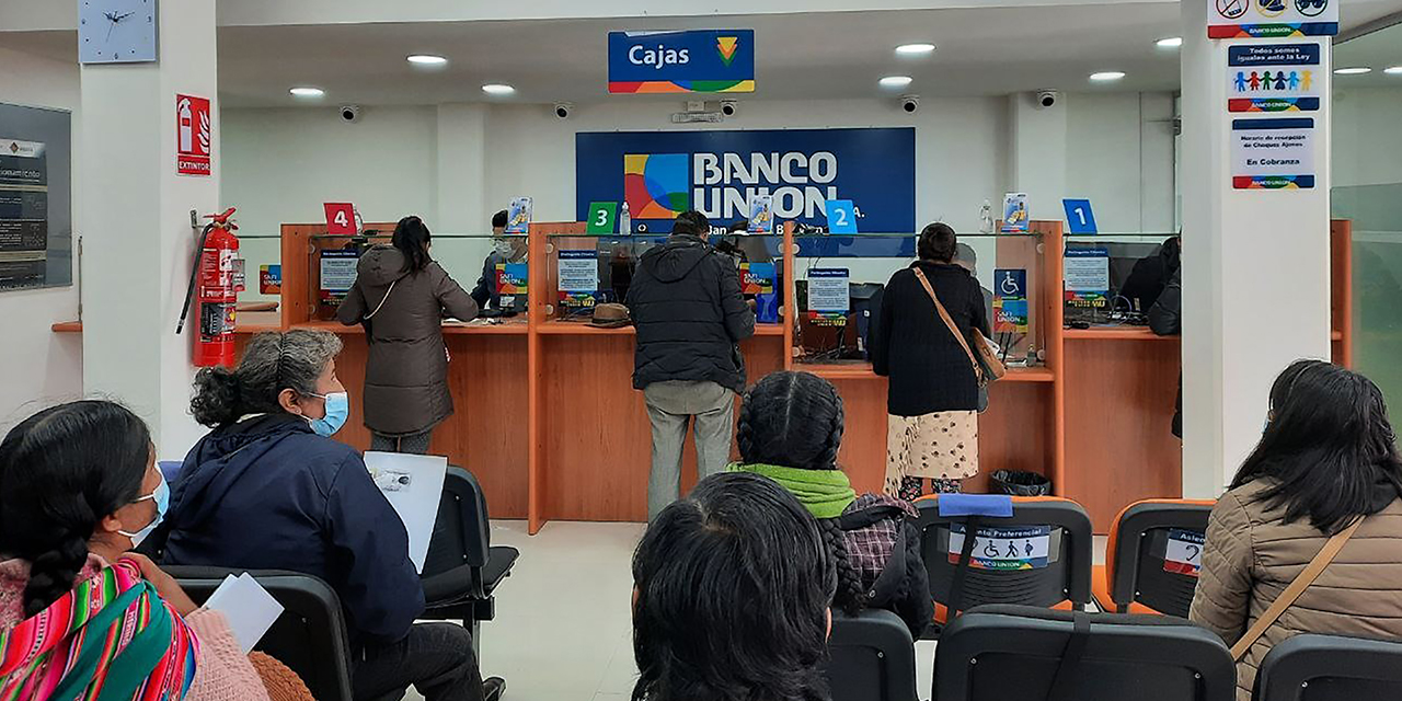 Comparten tips para que los clientes bancarios eviten retrasos en sus pagos