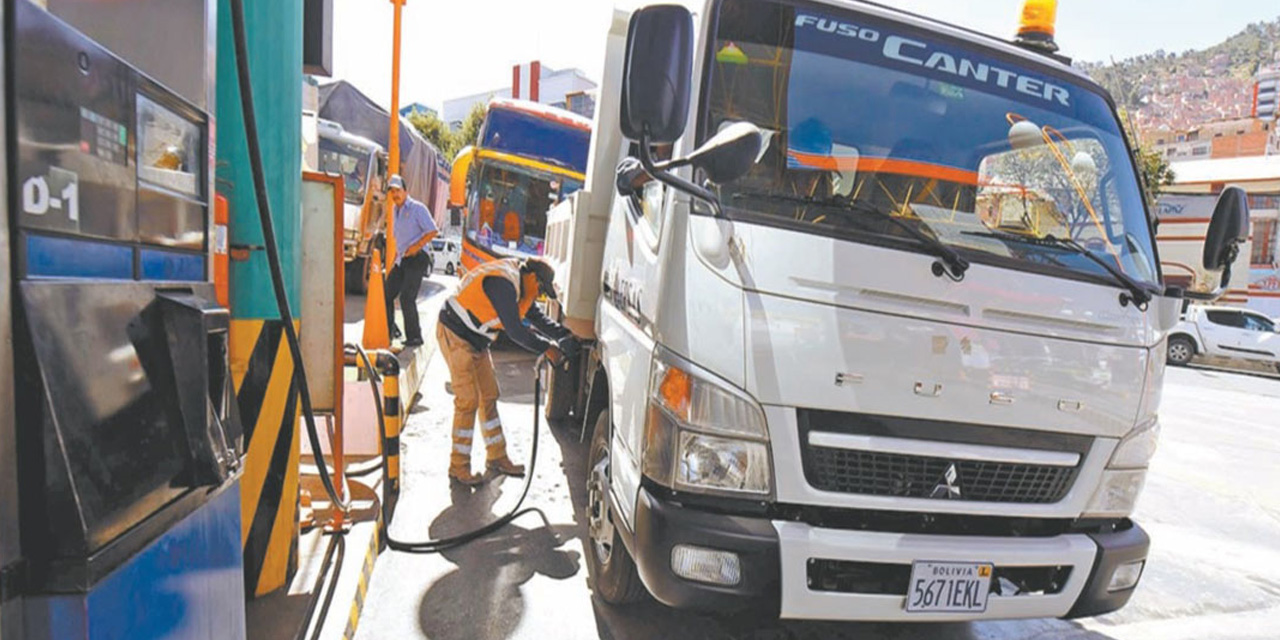 Privados pueden importar carburantes, deben cumplir cuatro pasos y trámite toma hasta 5 días