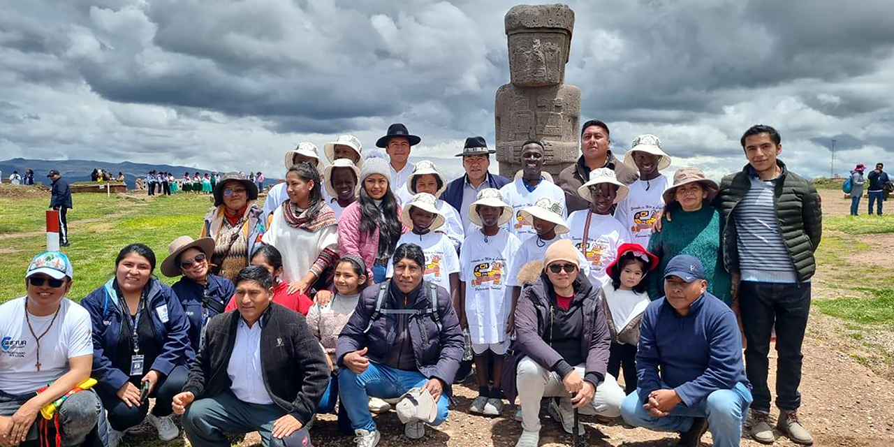 Los Nansana Kids visitan Tiwanaku y se sumergen en la cultura boliviana