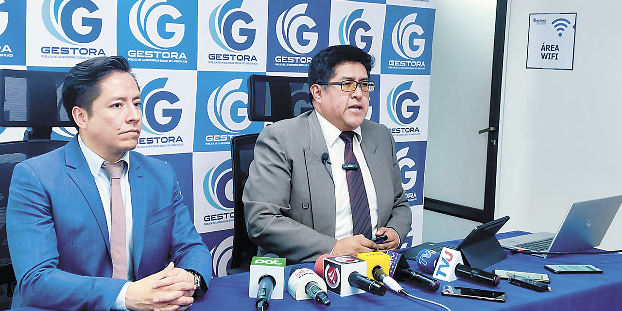 El gerente de la Gestora, Jaime Durán, en una conferencia de prensa.