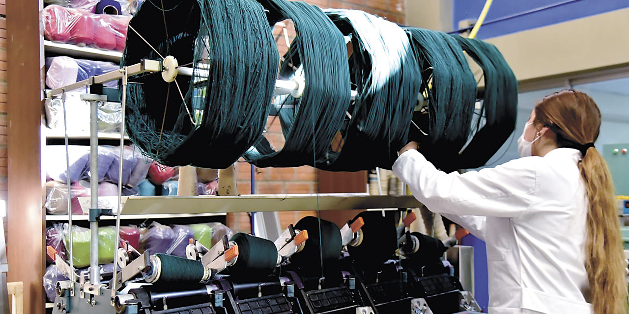 La manufactura es el sector más beneficiado con los créditos SIBOLIVIA.