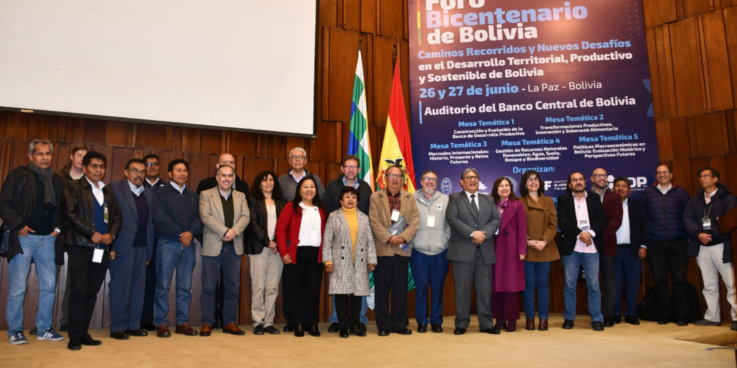 Participantes del Foro Bicentenario, realizado la semana pasada.