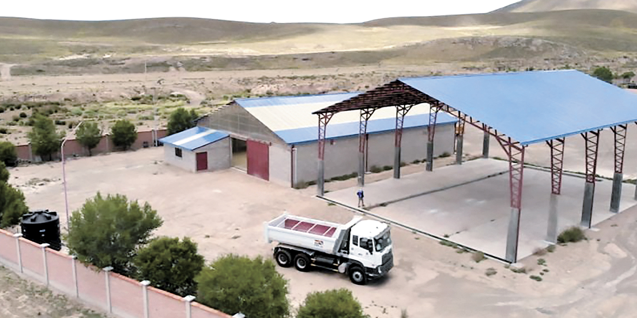 Vista aérea de la Planta de Prefabricados de Hormigón, en Oruro.