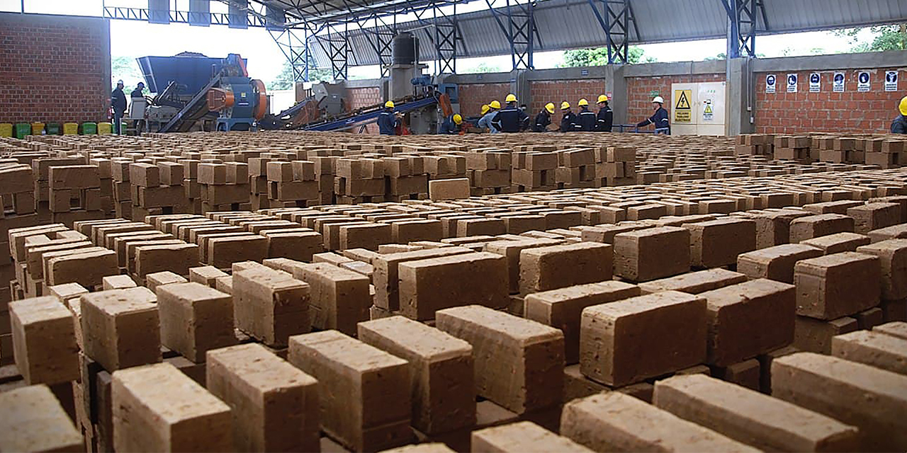 La fábrica de ladrillos de Trinidad registra un avance físico del 85,7%