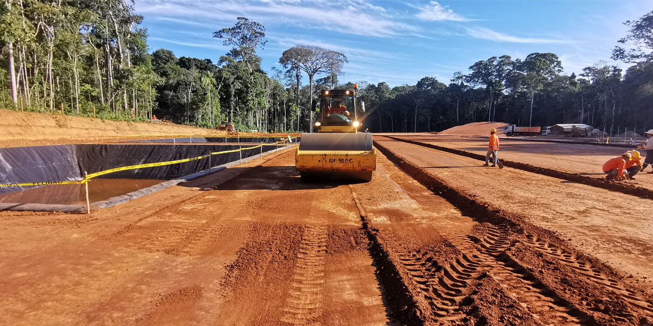 Las actividades de planchada y camino.