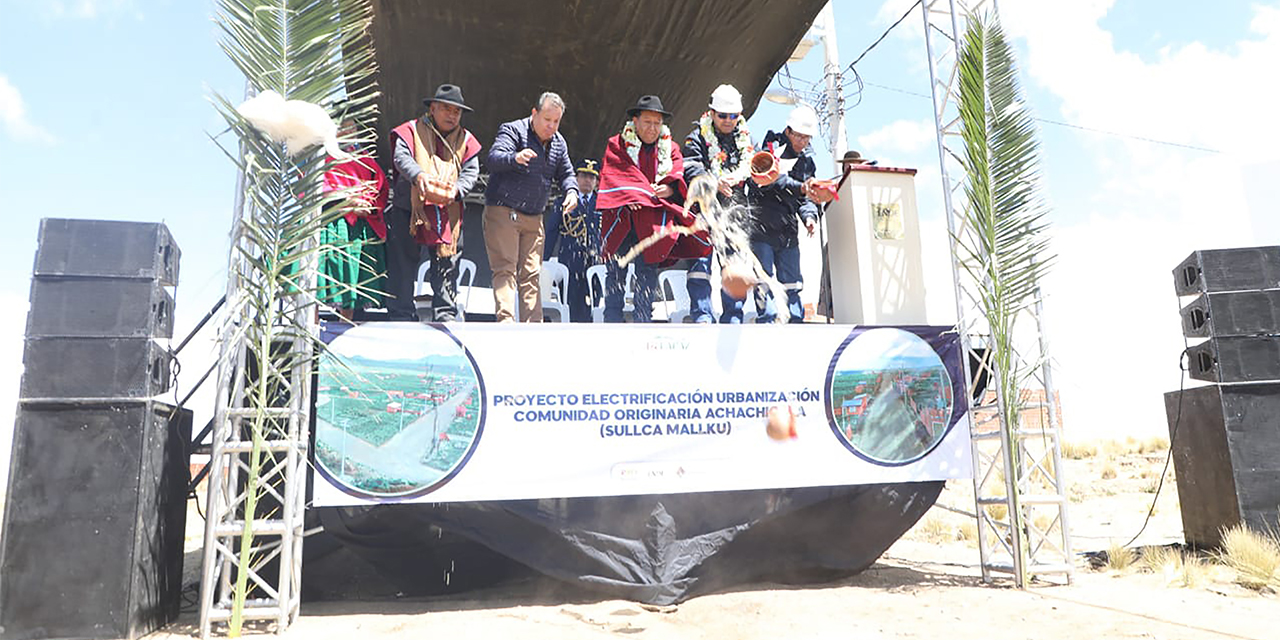 Suman 600 las obras entregadas en homenaje al Bicentenario de Bolivia