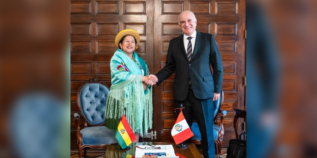 Celinda Sosa y Félix Denegri.