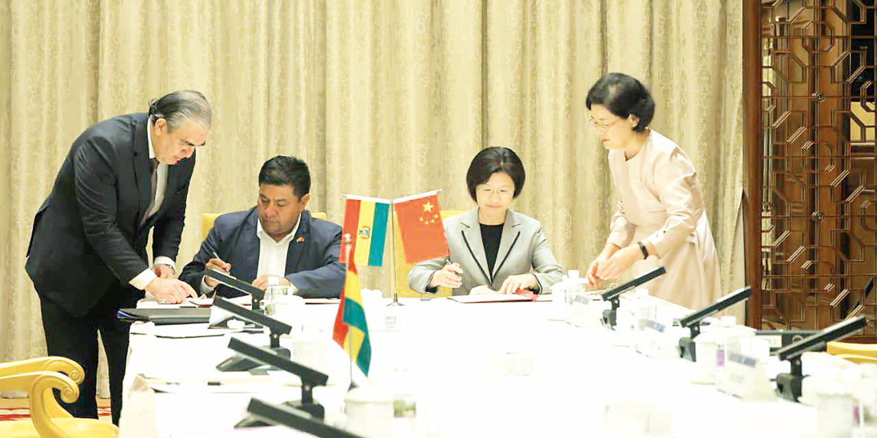 Firman protocolos para la exportación de subproductos de carne boliviana a China 