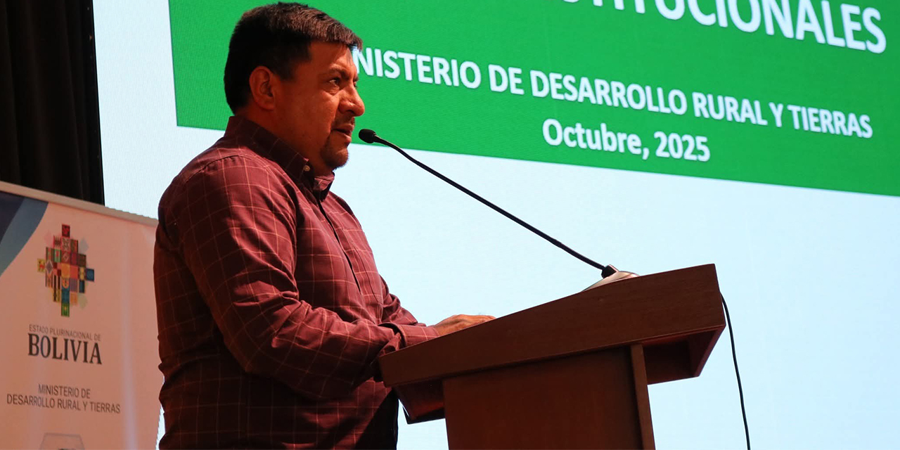 El ministro de Desarrollo Rural, Yamil Flores. | Foto: MDRyT Con información técnica, el Gobierno desmiente supuesta crisis alimentaria