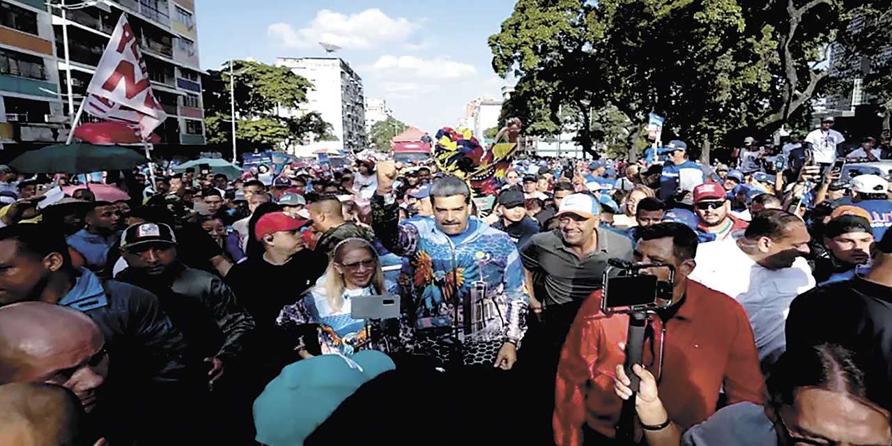 Maduro señaló que después de 32 elecciones va hacia la victoria número 30.