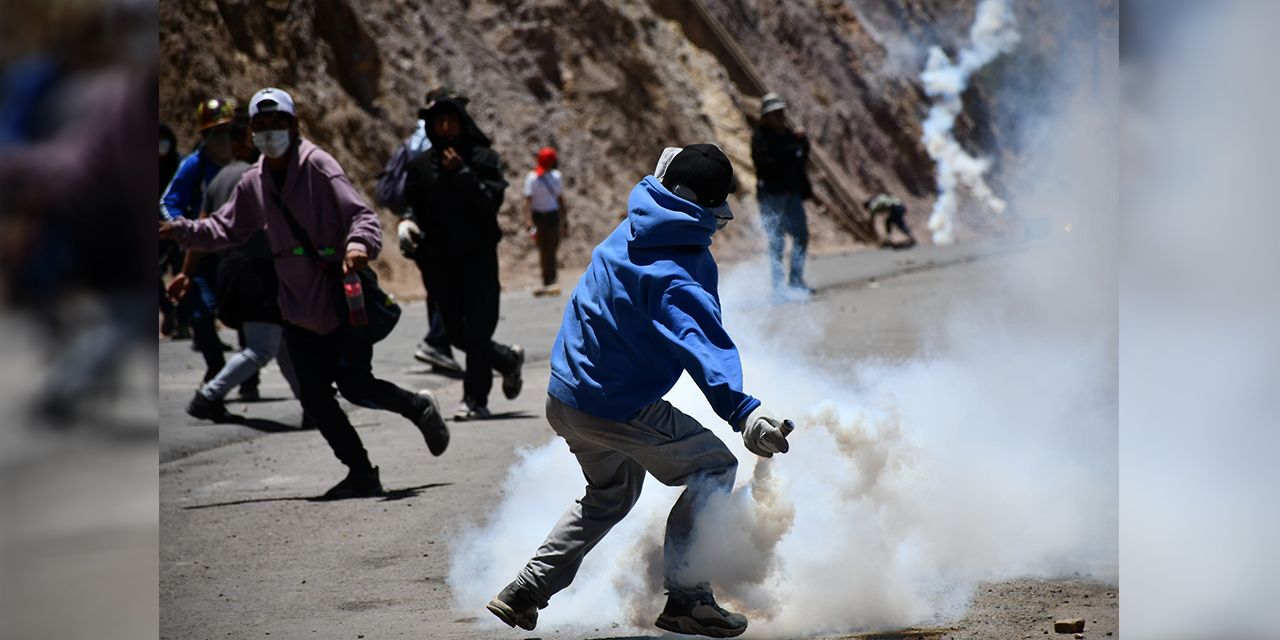 Comienza la marcha evista con la  amenaza de desatar la convulsión 