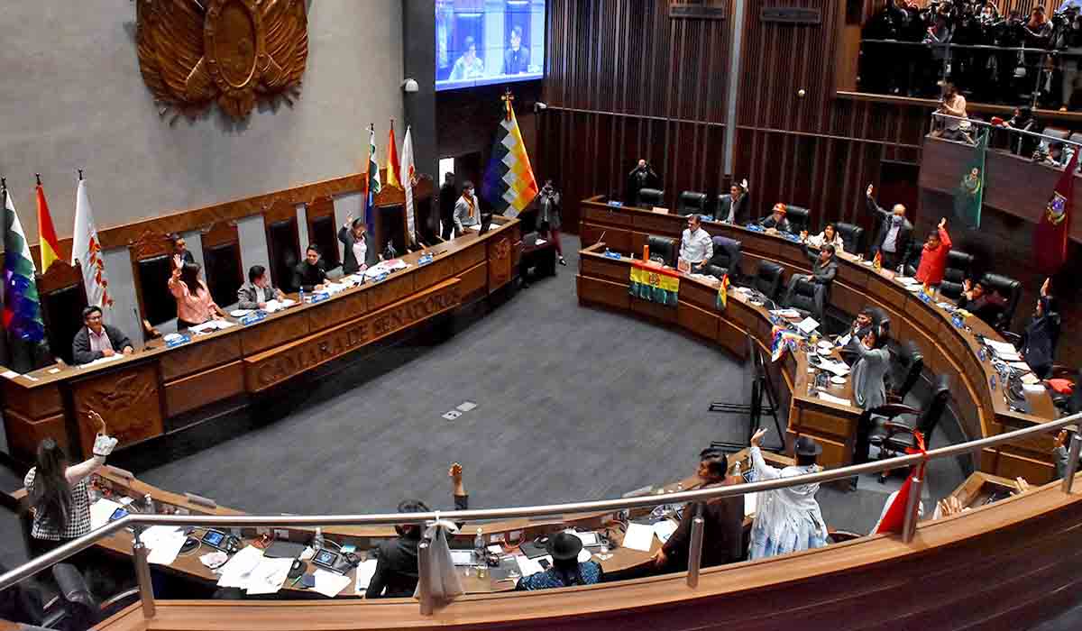 POL SENADO