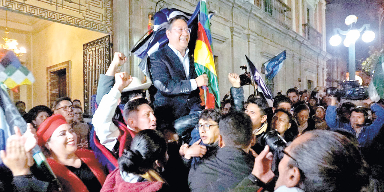 Presidente llama a defender las conquistas populares en unidad
