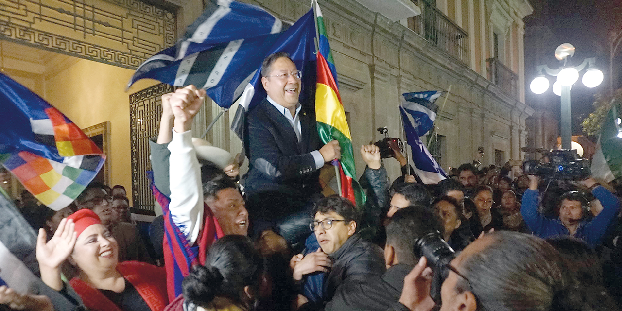 Arce declina su candidatura y llama a la unidad de la izquierda para evitar la vuelta al neoliberalismo