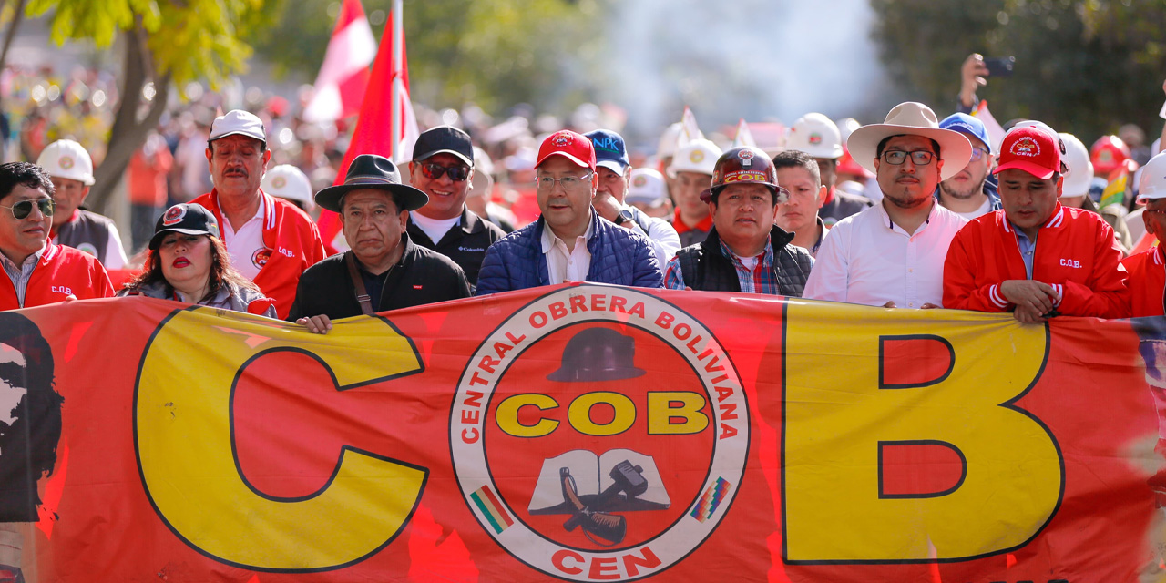 El presidente Luis Arce participó de la marcha con la COB en Tarija. Comunicación Presidencial.
