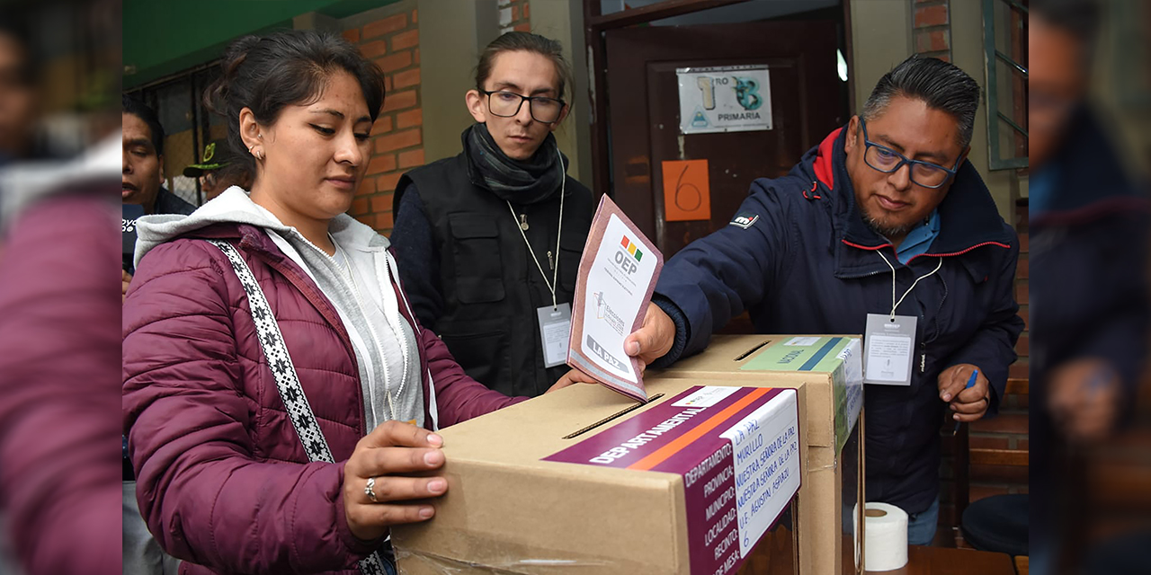 El Gobierno nacional garantiza el desembolso de los recursos para que los bolivianos voten en el exterior