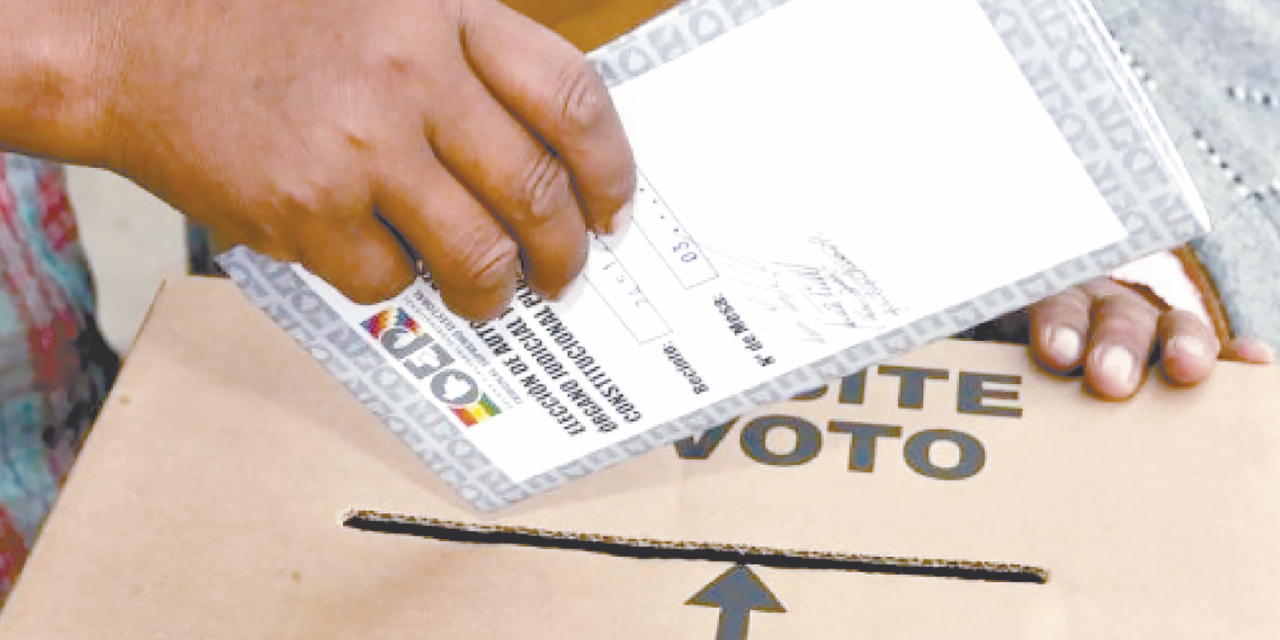 Ánfora de depósito de voto de elecciones generales.