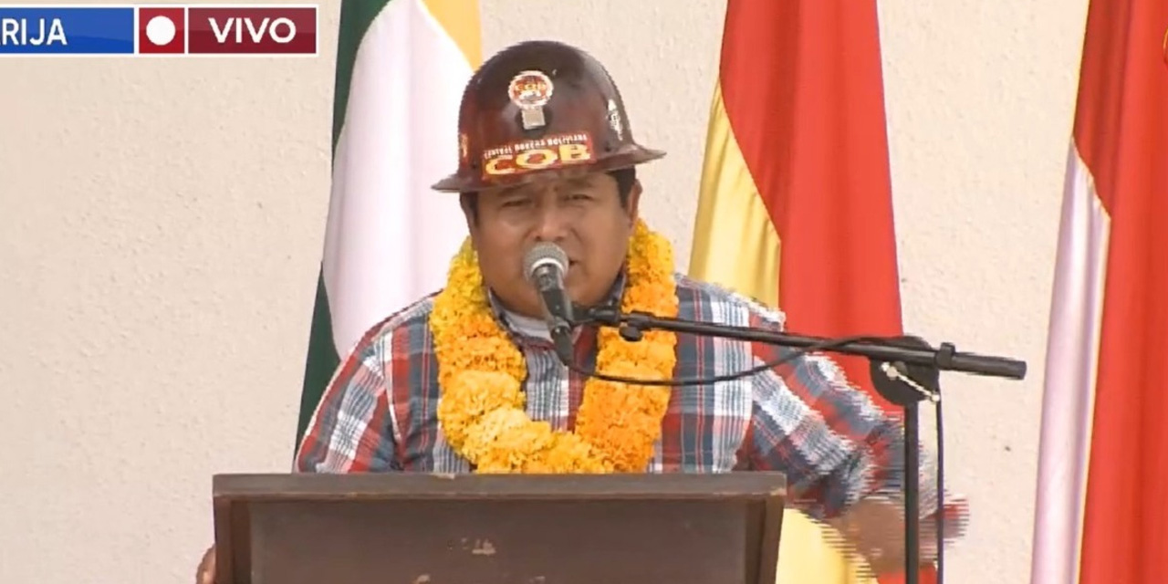 El ejecutivo de la COB, Juan Carlos Huarachi, en Tarija. Imagen: Captura Bolivia Tv.