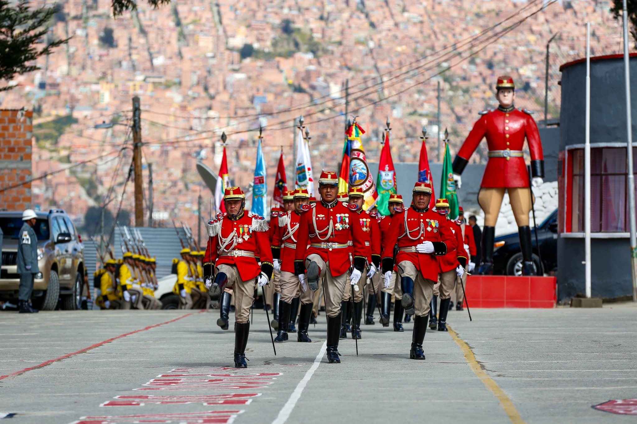 POL FB LUCHO ARCE COLORADOS DE BOLIVIA