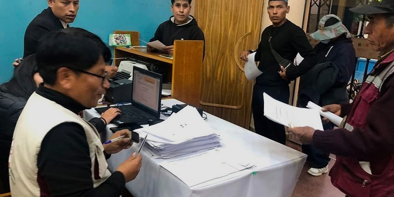 Los ciudadanos que aparecen como inhabilitados en la aplicación Yo Participo deben tramitar su habilitación