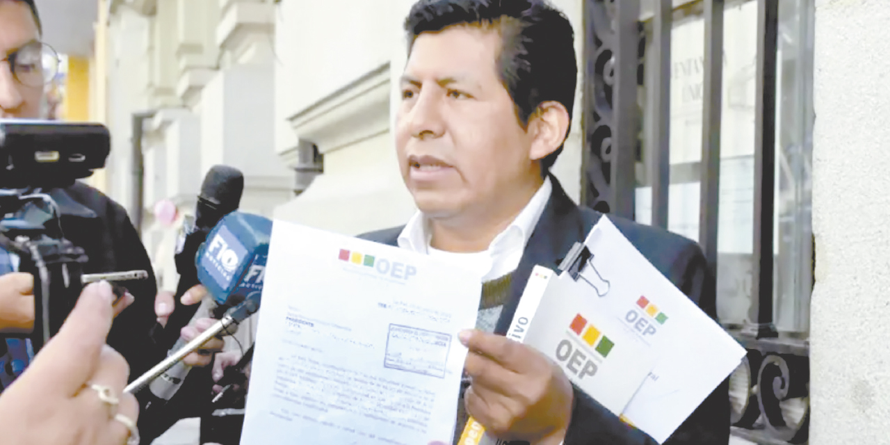 El vocal electoral Tahuichi Tahuichi.