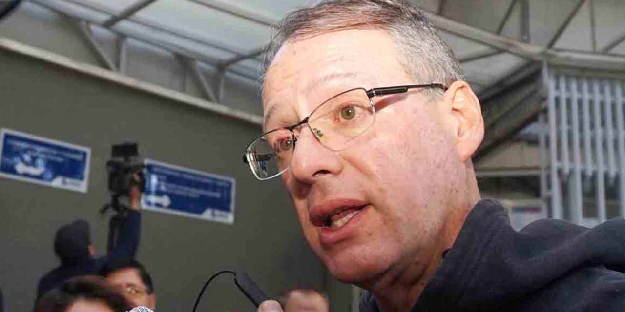 TSE definirá el martes situación de Jaime Dunn por certificado de solvencia fiscal