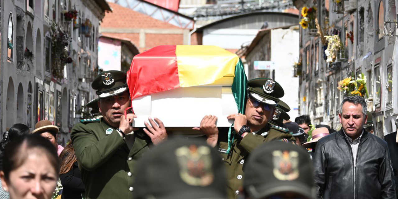 Por “bloqueo criminal”, declaran a Evo enemigo de La Paz y persona no grata 