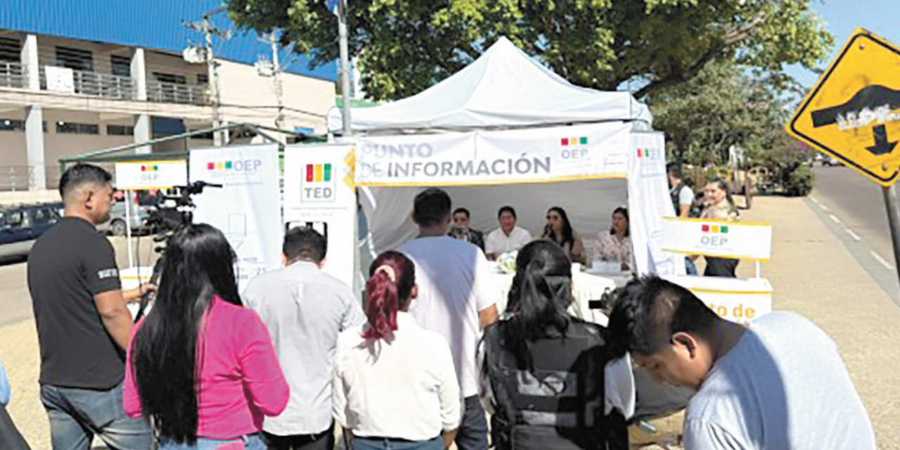 Punto de información en Santa Cruz.