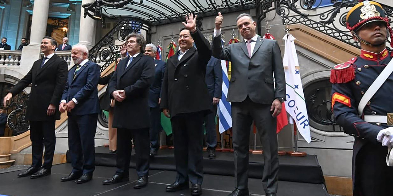 Arce resalta la madurez democrática del país y el avance como Estado parte del Mercosur
