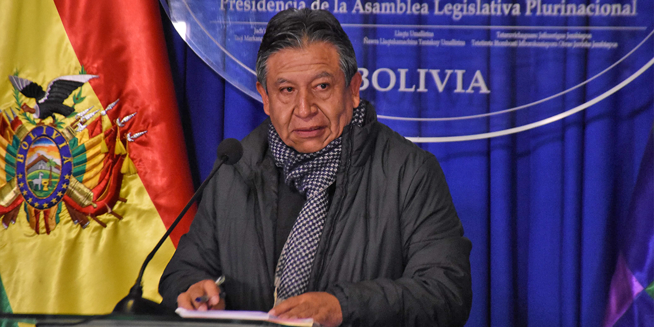Fracasa el tercer intento de tratar los créditos y Choquehuanca pedirá sanciones por ausencias
