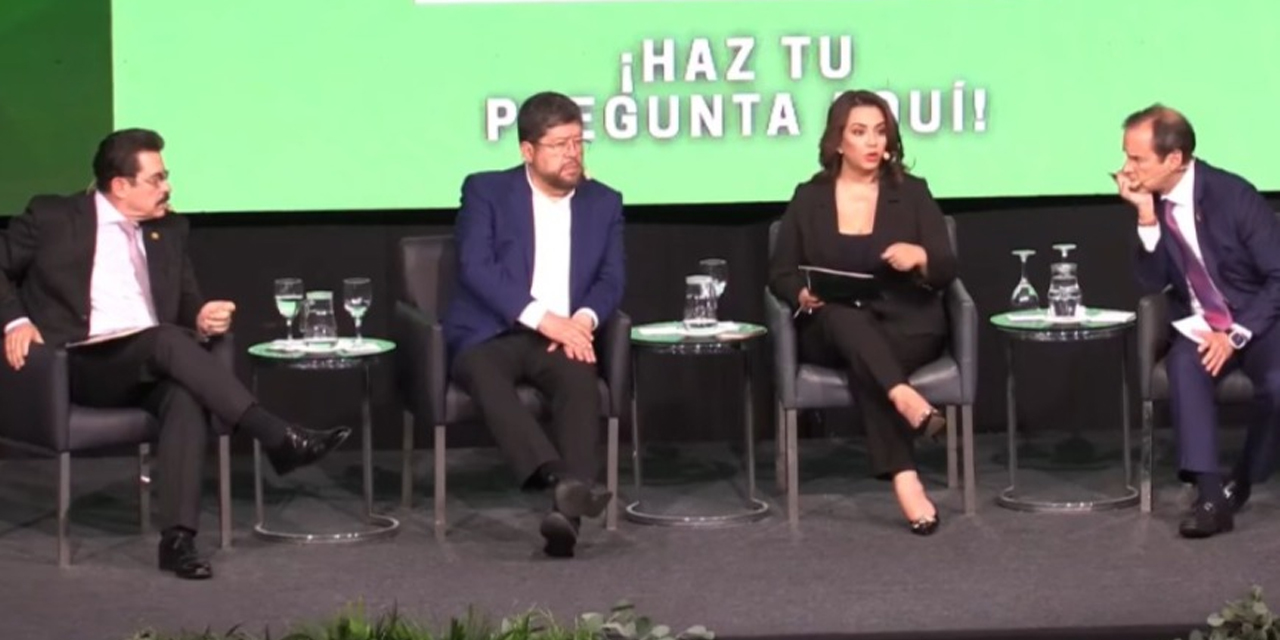 Tres candidatos presidenciales en el debate organizados por la CAO.Foto archivo