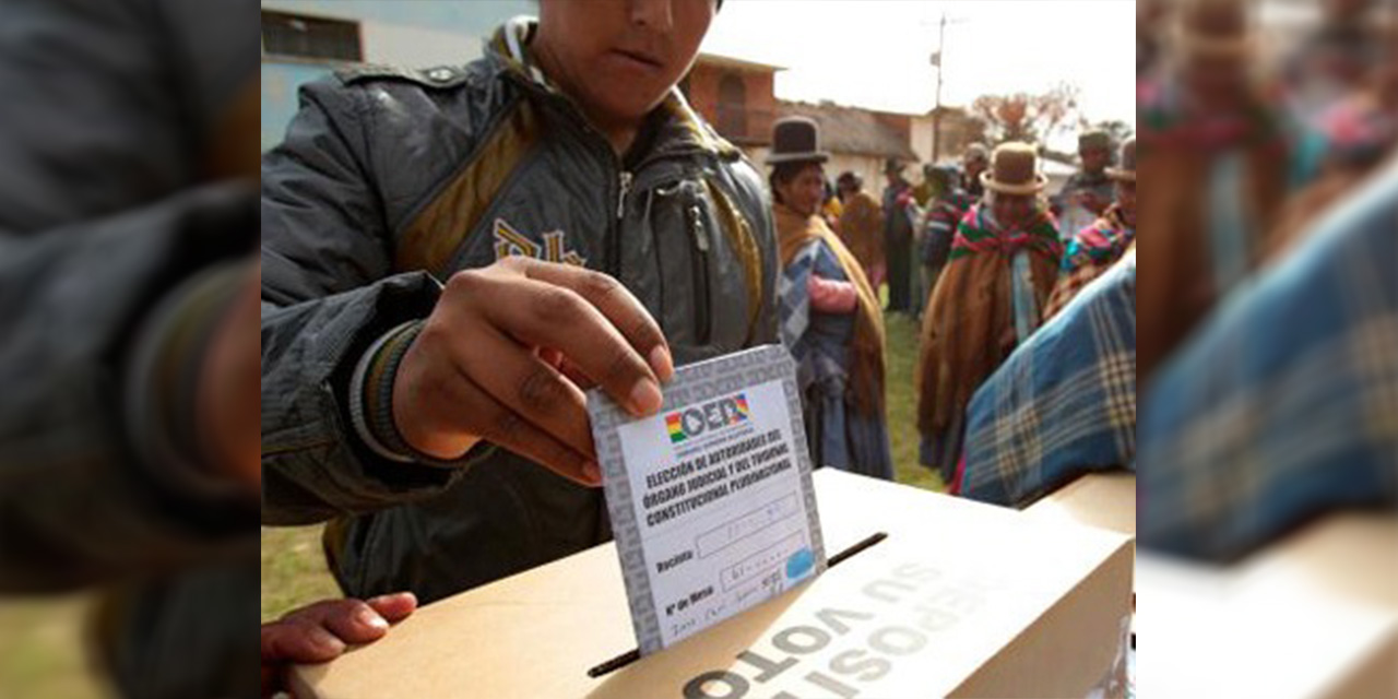 Ante campañas contra el voto, el Gobierno dice que bloque nacional popular irá a las urnas el 17
